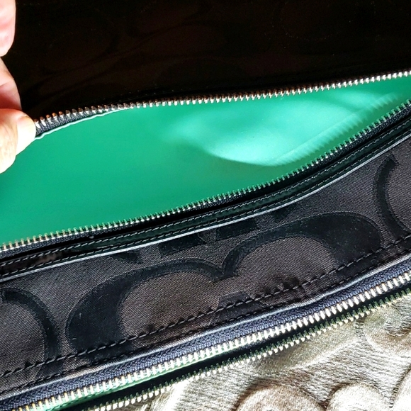 Authentic Coach Signature Jacquard Poppy black shoulder bag - Picture 5 of 17